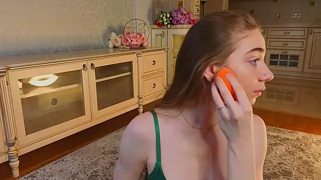 EadlinGillim online show from November 28, 3:09 am