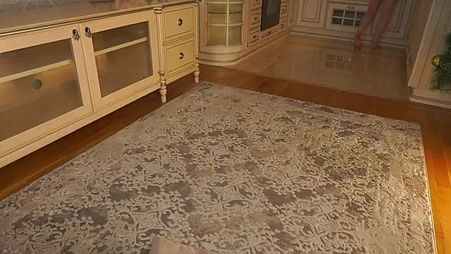 EadlinGillim online show from December 18, 3:12 am