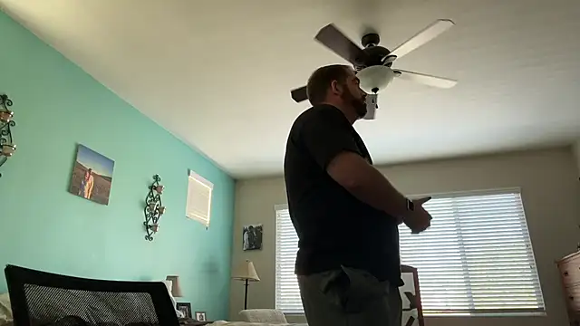 Snapshot of spongers1402 chatting on February 4, 10:58 pm spongers1402 online show from February 4, 10:58 pm