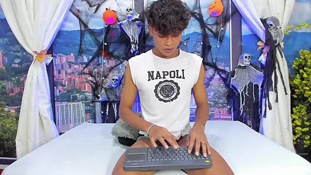 MilthonDelis online show from October 24, 3:03 am