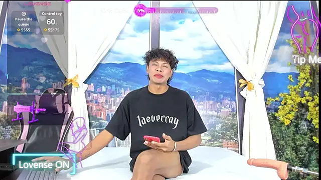 Snapshot of MilthonDelis chatting on November 8, 3:18 am MilthonDelis online show from November 8, 3:18 am