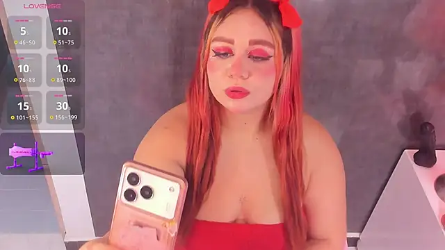 Snapshot of sharlotthe_bigass chatting on February 15, 1:46 am sharlotthe bigass online show from February 15, 1:46 am