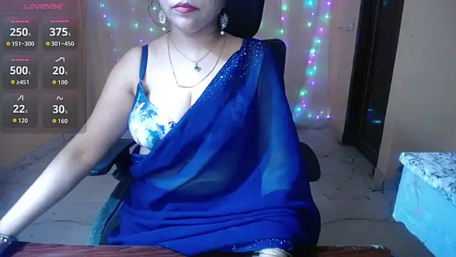 Snapshot of Divvya_ chatting on May 7, 6:35 pm Divvya online show from May 7, 6:35 pm