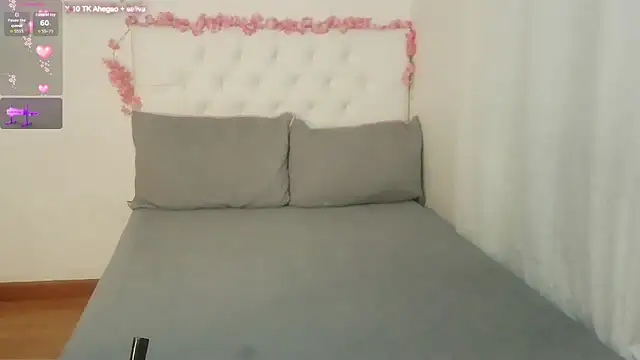 AbrilVelastegui7 online show from February 4, 11:53 pm