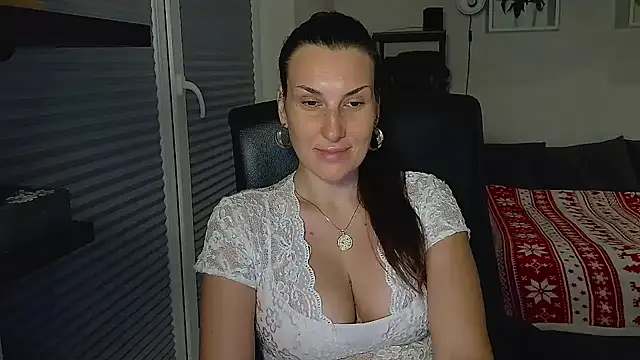 DonnaAmore online show from November 12, 3:12 pm