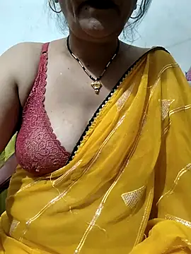 Snapshot of Cuty_siya_143 chatting on November 11, 10:15 am Cuty siya 143 online show from November 11, 10:15 am