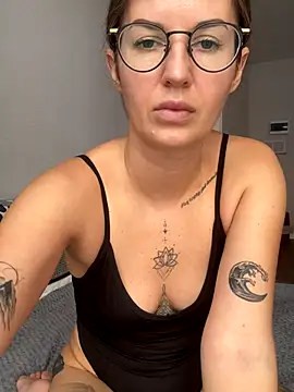 Snapshot of ElizabetBlack chatting on October 20, 8:59 am ElizabetBlack online show from October 20, 8:59 am