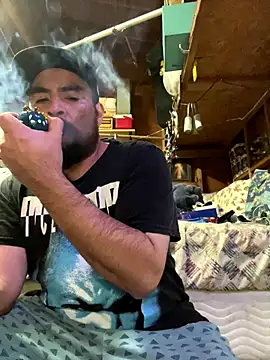 Snapshot of Jonathanfrom420 chatting on November 26, 7:48 pm Jonathanfrom420 online show from November 26, 7:48 pm