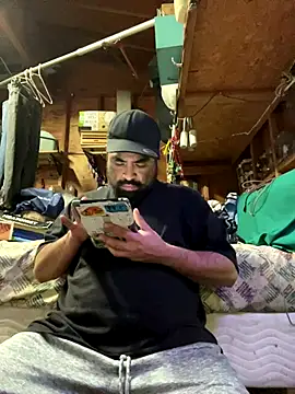 Snapshot of Jonathanfrom420 chatting on December 20, 9:22 pm Jonathanfrom420 online show from December 20, 9:22 pm