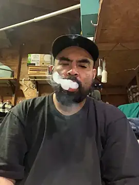 Snapshot of Jonathanfrom420 chatting on March 21, 11:15 am Jonathanfrom420 online show from March 21, 11:15 am