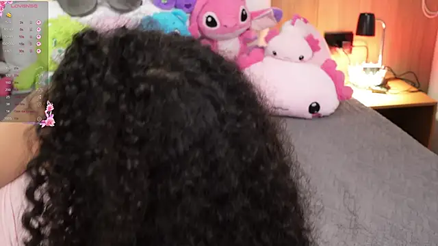 Snapshot of Victoria_Curly chatting on November 19, 3:17 am Victoria Curly online show from November 19, 3:17 am