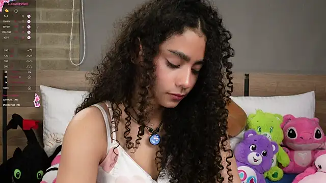 Snapshot of Victoria_Curly chatting on December 1, 2:38 am Victoria Curly online show from December 1, 2:38 am