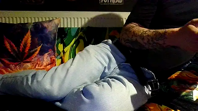 Flash0910 online show from October 24, 12:30 am