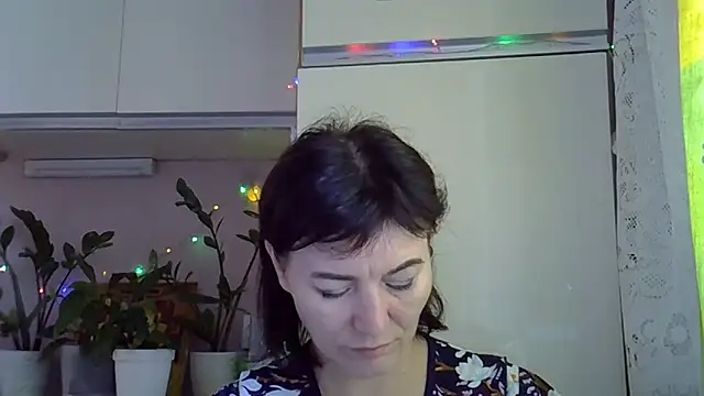 Krystal 82 online show from September 12, 5:18 am