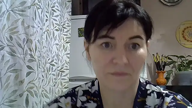 Krystal 82 online show from December 3, 8:40 pm