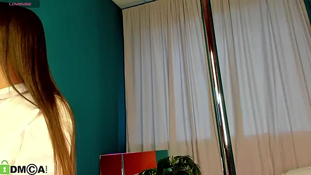 Snapshot of Lillie_Miller chatting on February 27, 3:06 am Lillie Miller online show from February 27, 3:06 am