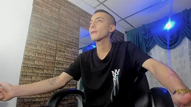 Dereck Boy8 online show from September 12, 10:10 pm