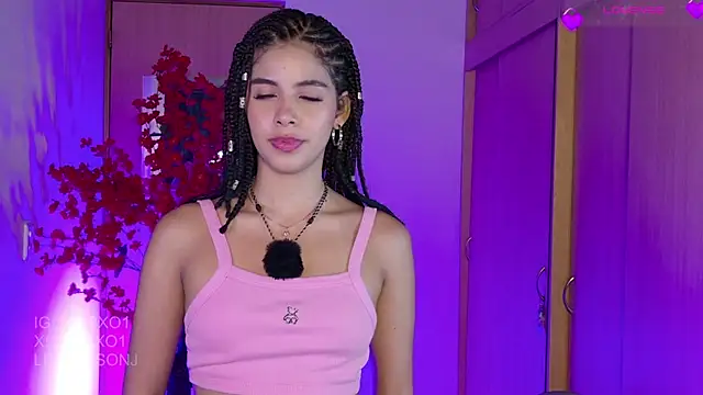 Snapshot of lilijwatson chatting on May 10, 2:17 am lilijwatson online show from May 10, 2:17 am