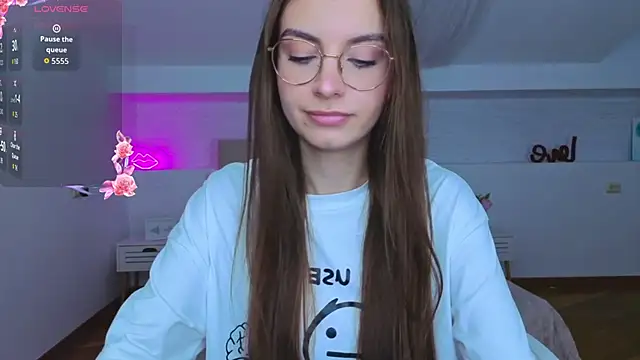 Real cutie1 online show from October 6, 9:12 pm