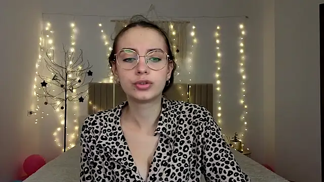 Real cutie1 online show from January 7, 1:57 pm