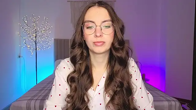 Snapshot of Real_cutie1 chatting on March 3, 1:50 pm Real cutie1 online show from March 3, 1:50 pm