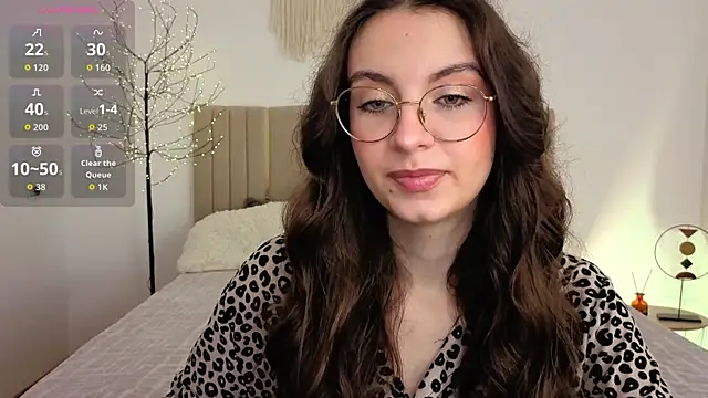 Snapshot of Real_cutie1 chatting on June 15, 12:40 pm Real cutie1 online show from June 15, 12:40 pm
