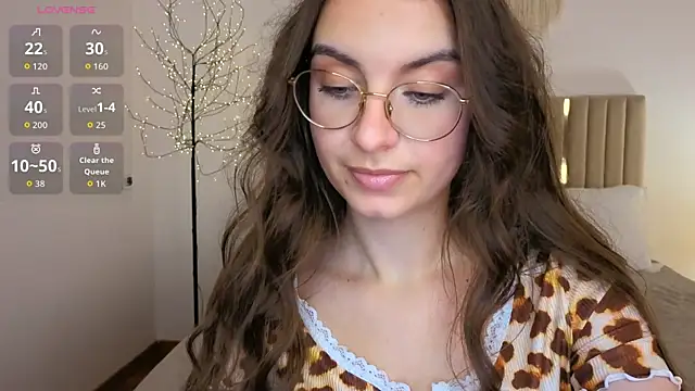 Snapshot of Real_cutie1 chatting on July 28, 3:43 pm Real cutie1 online show from July 28, 3:43 pm