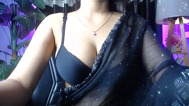 kiara 1122 online show from May 25, 9:21 pm