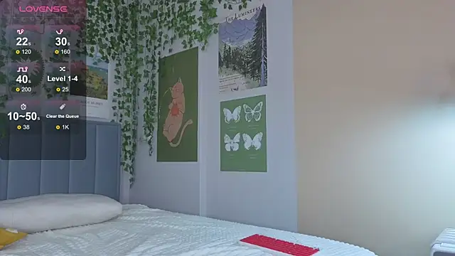 Ashley Pierce online show from September 18, 5:15 pm