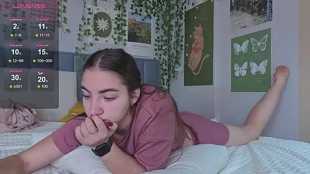 Ashley Pierce online show from September 19, 5:20 am