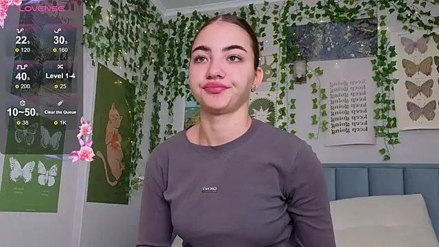 Ashley Pierce online show from December 2, 4:07 am