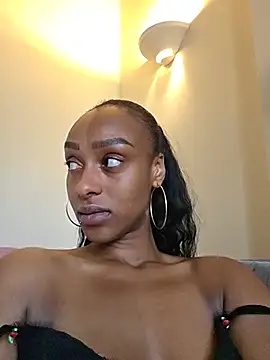 Snapshot of Hazel_Dollxx chatting on June 21, 4:26 am Hazel Dollxx online show from June 21, 4:26 am