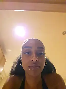 Snapshot of Hazel_Dollxx chatting on July 16, 1:11 am Hazel Dollxx online show from July 16, 1:11 am