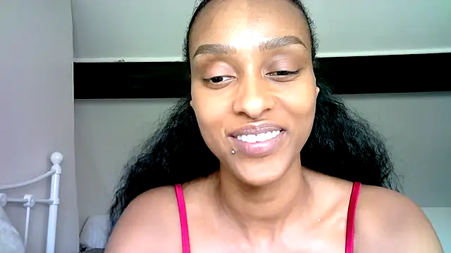 Snapshot of Hazel_Dollxx chatting on July 24, 1:09 pm Hazel Dollxx online show from July 24, 1:09 pm