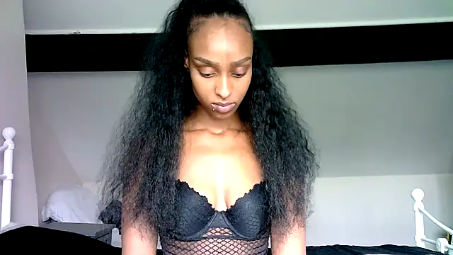 Snapshot of Hazel_Dollxx chatting on July 27, 12:45 pm Hazel Dollxx online show from July 27, 12:45 pm