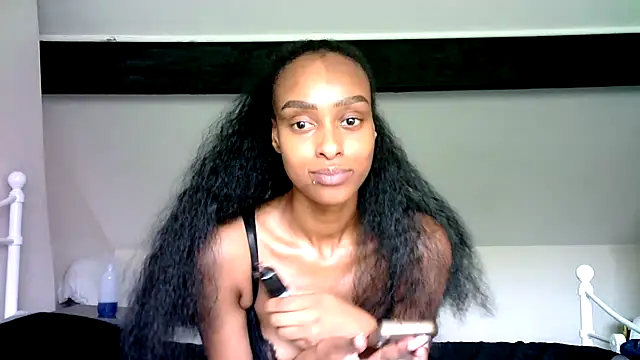 Snapshot of Hazel_Dollxx chatting on July 28, 2:13 pm Hazel Dollxx online show from July 28, 2:13 pm