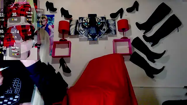 blondehot5v online show from October 10, 12:15 pm