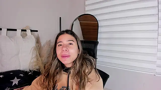 Rachell criss online show from November 6, 4:13 am