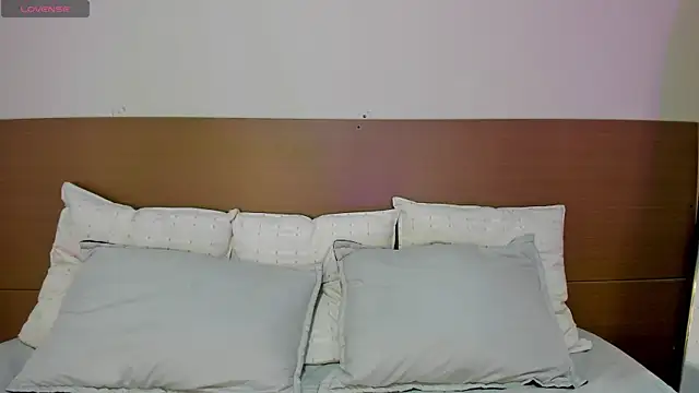 Snapshot of Rachell_criss chatting on April 14, 3:56 am Rachell criss online show from April 14, 3:56 am