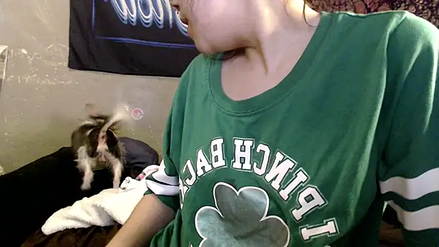 Snapshot of London_Ray chatting on May 28, 1:25 am London Ray online show from May 28, 1:25 am