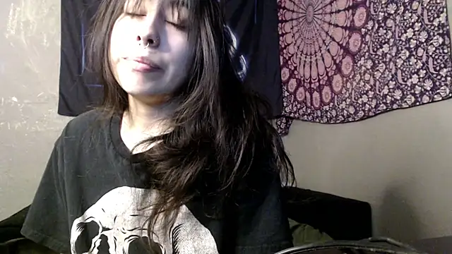 Snapshot of London_Ray chatting on June 4, 9:54 pm London Ray online show from June 4, 9:54 pm