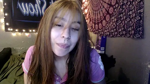 Snapshot of London_Ray chatting on June 15, 12:57 am London Ray online show from June 15, 12:57 am