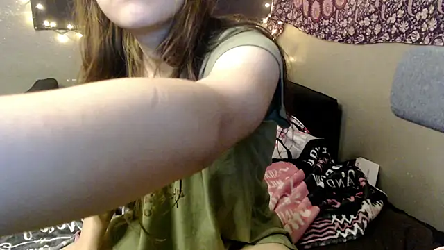 Snapshot of London_Ray chatting on July 2, 10:05 pm London Ray online show from July 2, 10:05 pm