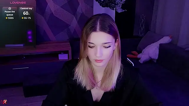 Snapshot of Sandy_Belle chatting on November 11, 8:09 pm Sandy Belle online show from November 11, 8:09 pm