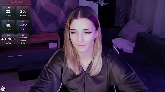 Snapshot of Sandy_Belle chatting on November 13, 7:46 pm Sandy Belle online show from November 13, 7:46 pm