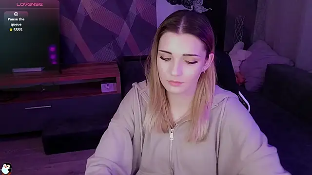 Snapshot of Sandy_Belle chatting on November 14, 5:33 pm Sandy Belle online show from November 14, 5:33 pm