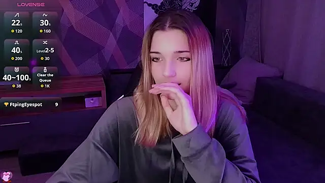 Snapshot of Sandy_Belle chatting on November 19, 8:42 pm Sandy Belle online show from November 19, 8:42 pm