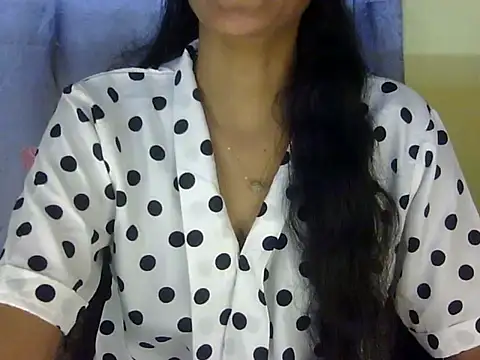 Snapshot of zara_Khan0 chatting on September 21, 3:02 pm zara Khan0 online show from September 21, 3:02 pm