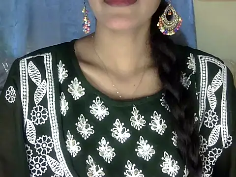 Snapshot of zara_Khan0 chatting on September 27, 4:39 am zara Khan0 online show from September 27, 4:39 am