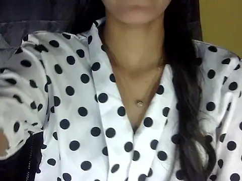 Snapshot of zara_Khan0 chatting on October 3, 2:03 pm zara Khan0 online show from October 3, 2:03 pm